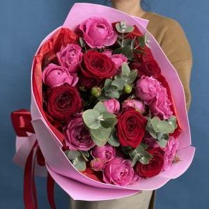 Букет с красными розами и Мисти Баблс