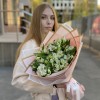 11 белых альстромерий