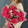 11 малиновых роз Пинк Флойд 60 см с эвкалиптом