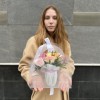 11 нежных роз mix в сумочке