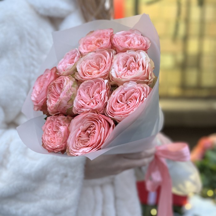 11 пионовидных роз Кахала 50 см