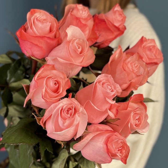 11 розовых роз Би Свит 80 см