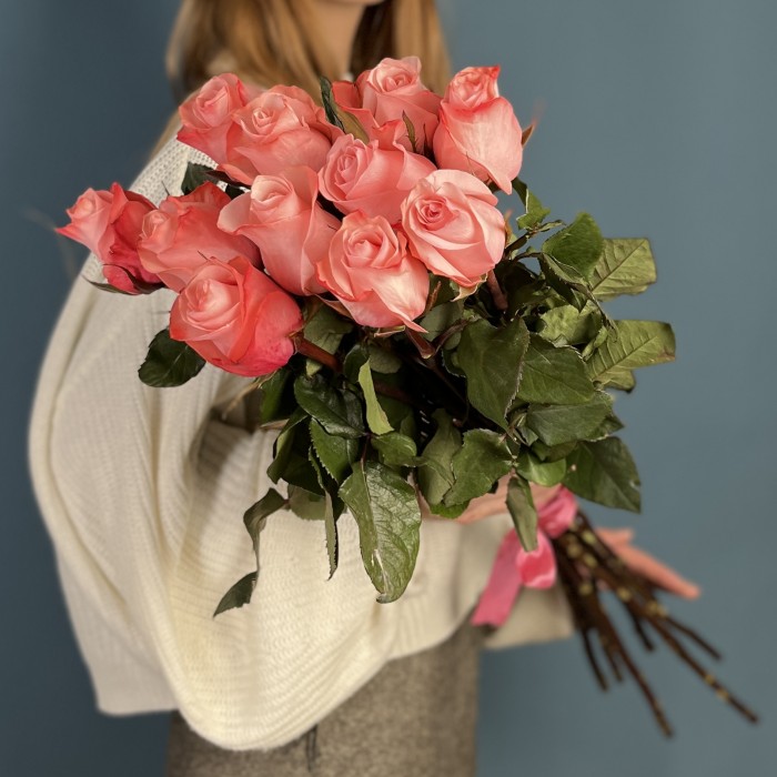 11 розовых роз Би Свит 80 см