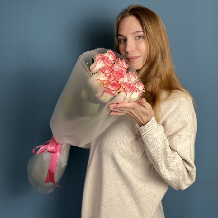 11 роз Джумилия 60 см