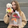 11 ярких роз mix в сумочке с мишкой