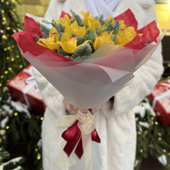 11 желтых орхидей с нобилисом