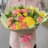 Девочка с персиками