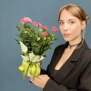 Роза Кордана розовая с малиновым  в подарочной упаковке