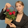 Роза Кордана красная в подарочной сумочке