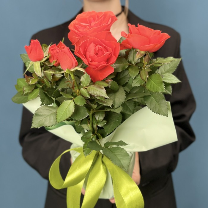 Роза Кордана оранжевая в подарочной упаковке