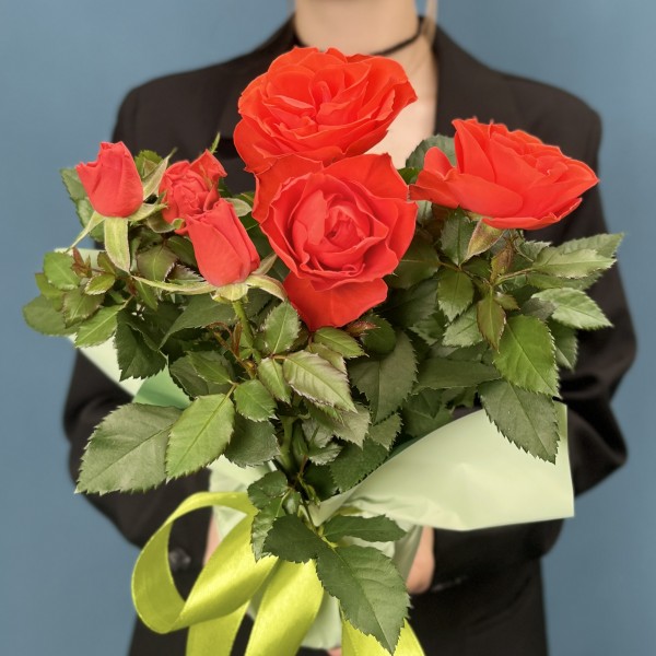 Роза Кордана оранжевая в подарочной упаковке