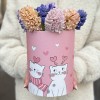 11 ароматных гиацинтов в коробке с котиком