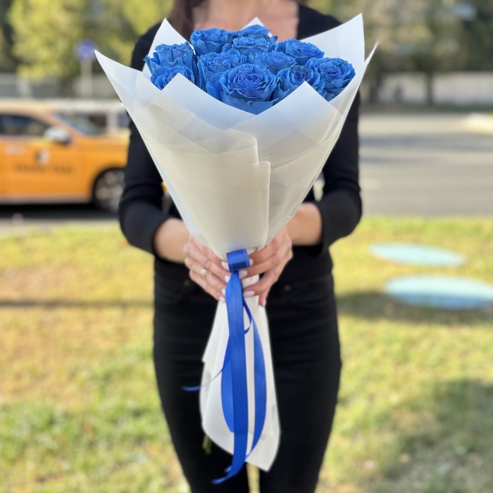 11 голубых роз Бэби Блю