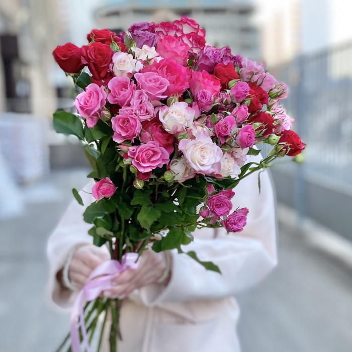 11 высоких кустовых роз 70 см