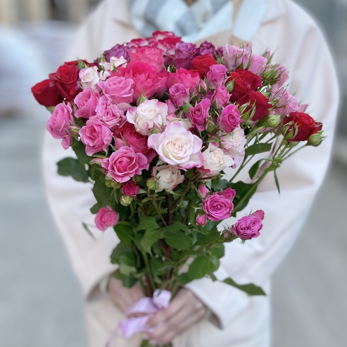 11 высоких кустовых роз 70 см