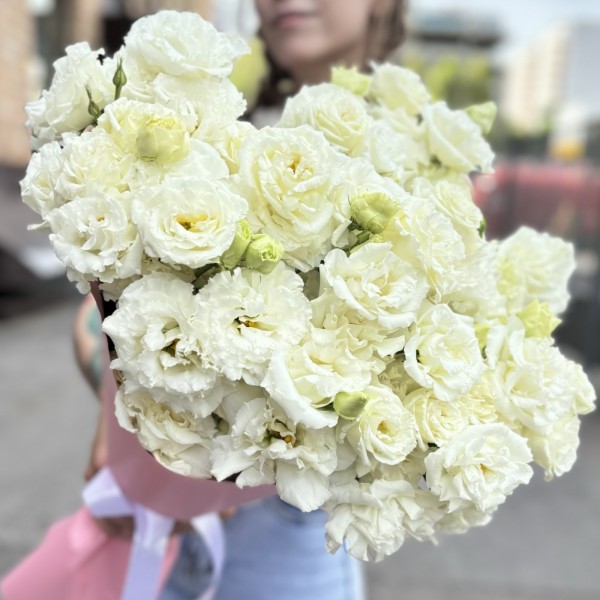 11 махровых белых эустом