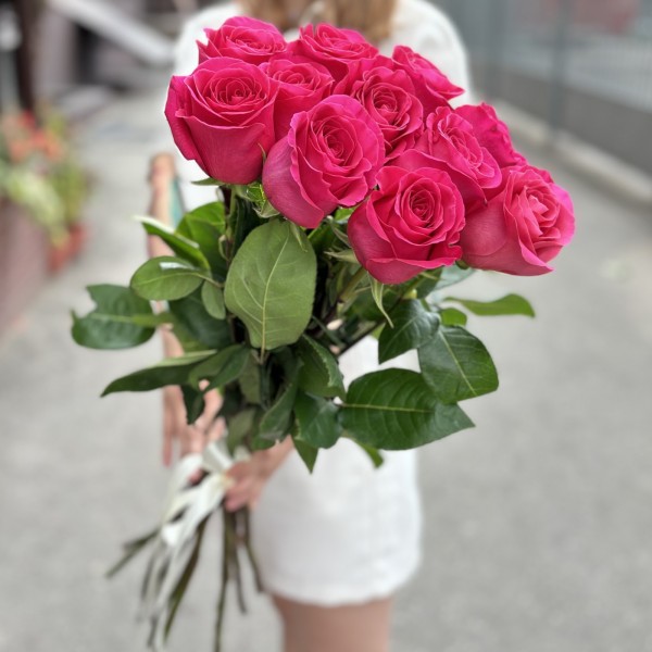 11 малиновых роз Пинк Флойд 80 см