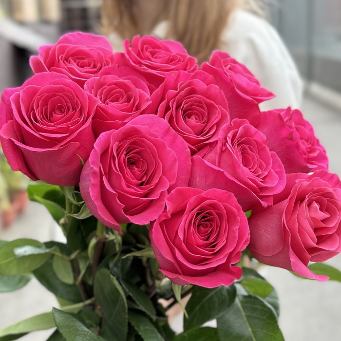 11 малиновых роз Пинк Флойд 80 см