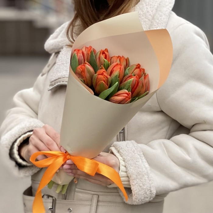 11 оранжевых пионовидных тюльпанов Эрмитаж Даб