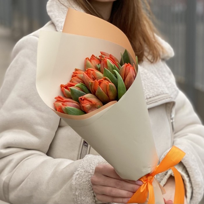 11 оранжевых пионовидных тюльпанов Эрмитаж Даб