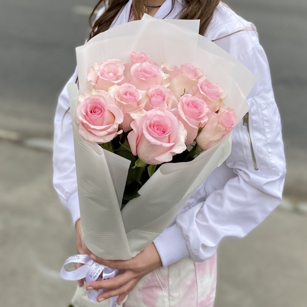 11 розовых роз Новия