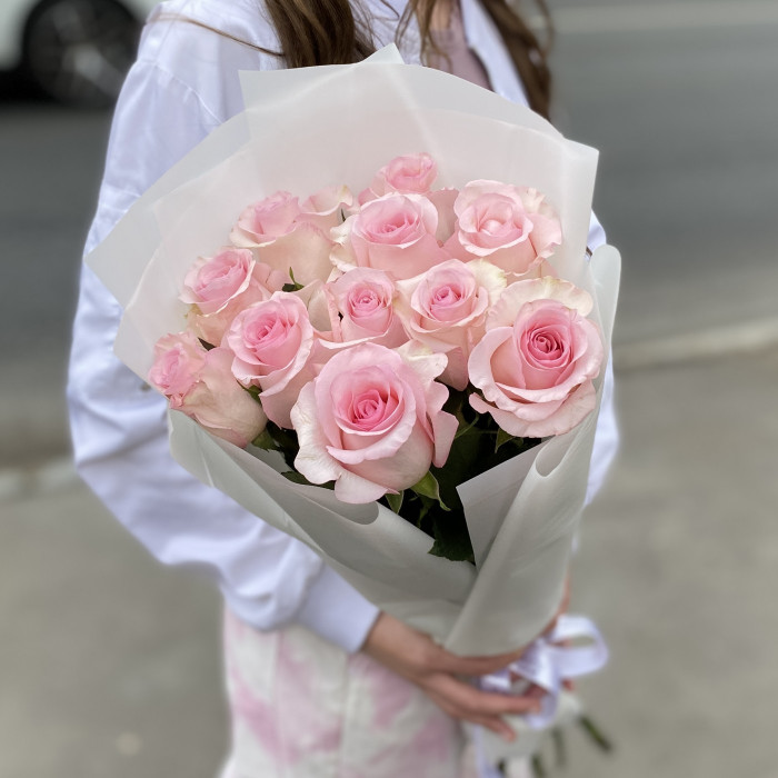 11 розовых роз Новия