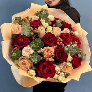 Авторский Букет с розами Вдохновение