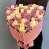 Коробка Сердце с сиреневыми и белыми розами