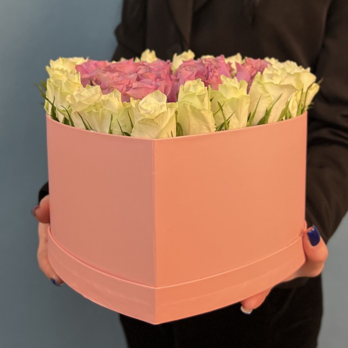 Коробка Сердце из Нежных Роз