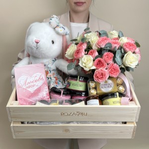 Букет дня в деревянном ящике Унесенные Ветром