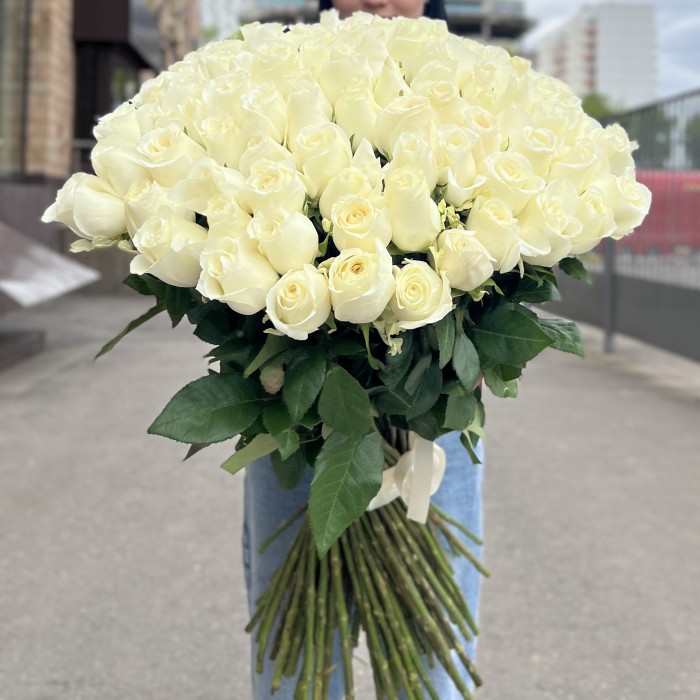 101 белая роза 80 см