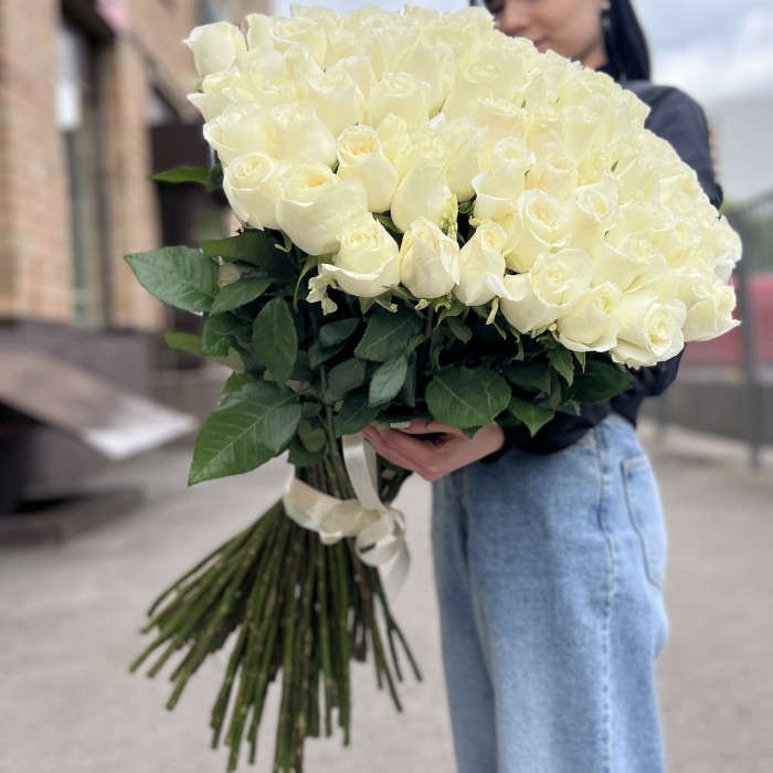 101 белая роза 80 см