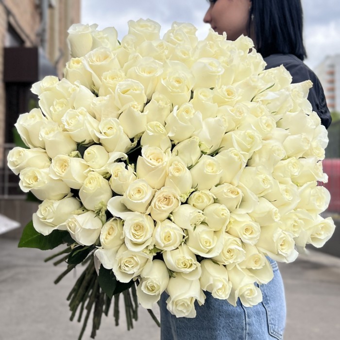 101 белая роза 80 см