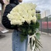 45 белых роз 80 см