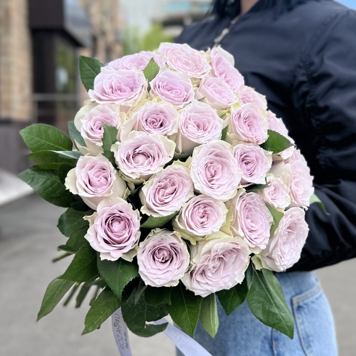 Роза сиреневая Мемори Лейн 40 см