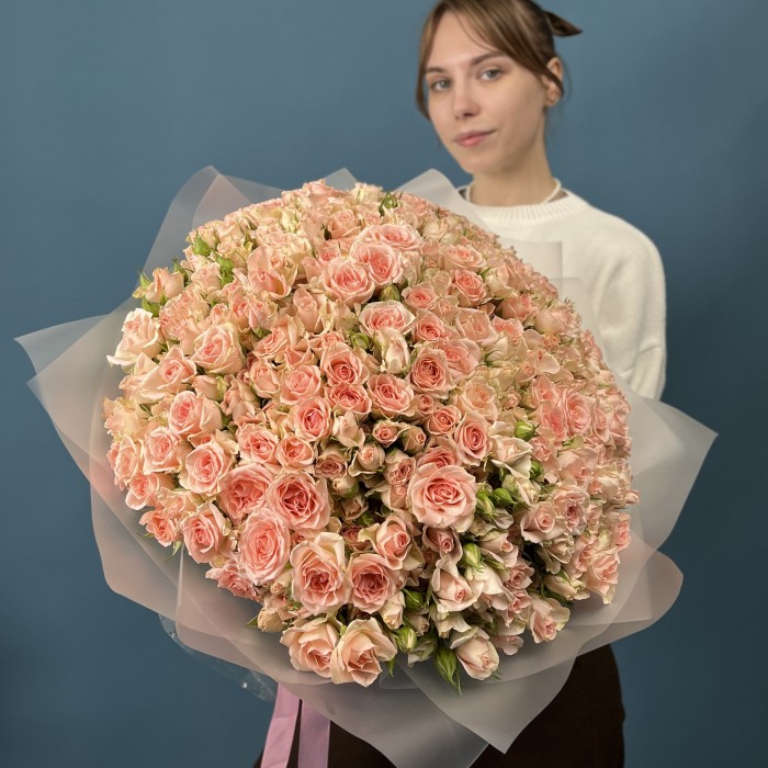 101 кустовая персиковая роза Свит Сара 50 см