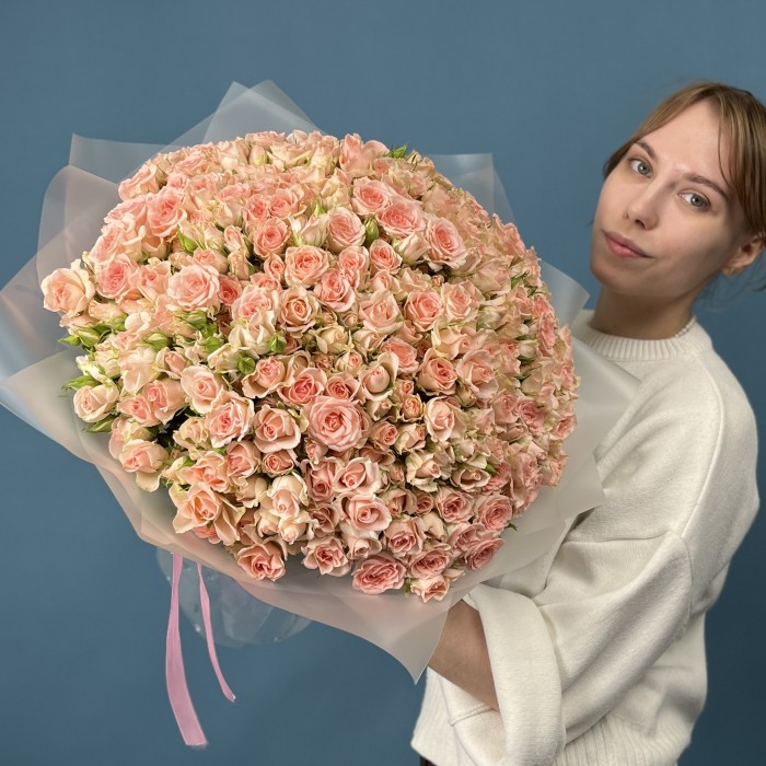 101 кустовая персиковая роза Свит Сара 50 см