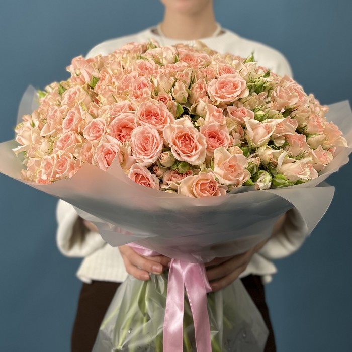 101 кустовая персиковая роза Свит Сара 50 см