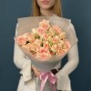 11 кустовых персиковых роз Свит Сара 40 см