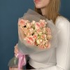 11 кустовых персиковых роз Свит Сара 40 см