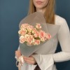 5 кустовых персиковых роз Свит Сара 40 см