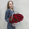 35 красных роз Ред Наоми в корзине