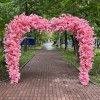 Арка в розовом цвете
