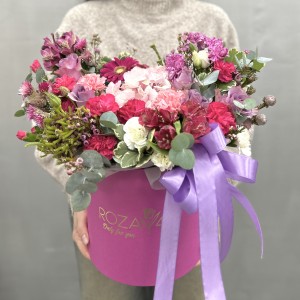 Букет дня в коробке Розовый сад