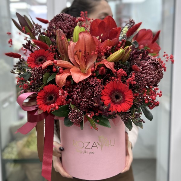 Букет дня в коробке Розовый сад