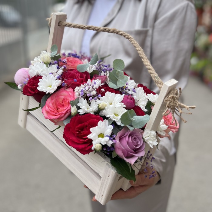 Букет дня в деревянном ящике Унесенные Ветром