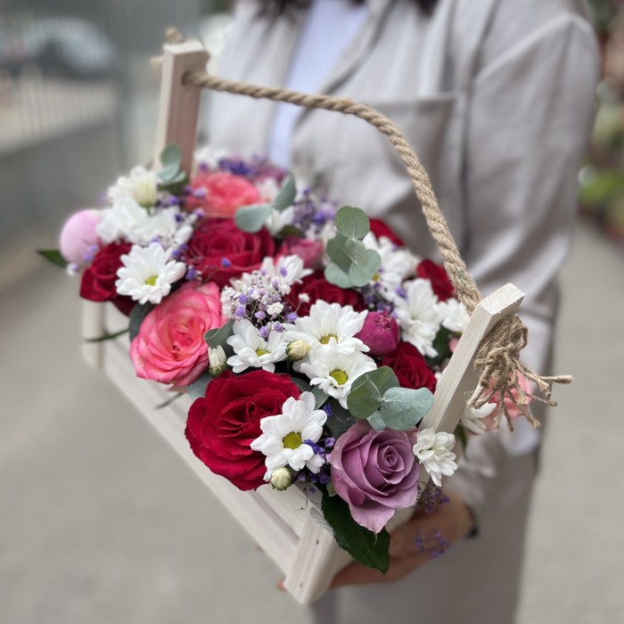 Букет дня в деревянном ящике Унесенные Ветром