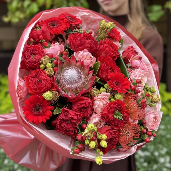 Авторский букет Рубиновый Вальс