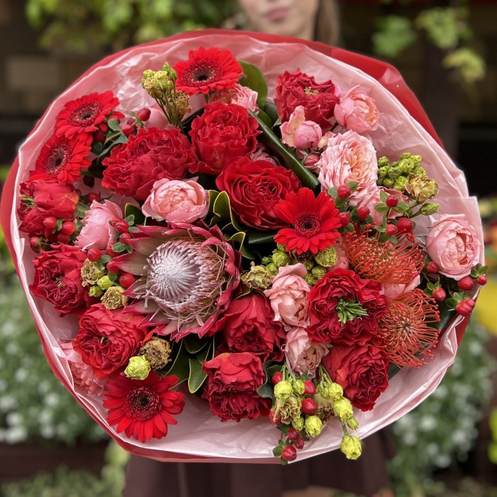 Авторский букет Рубиновый Вальс