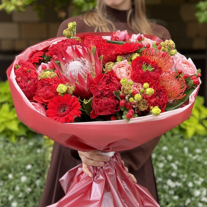 Авторский букет Рубиновый Вальс